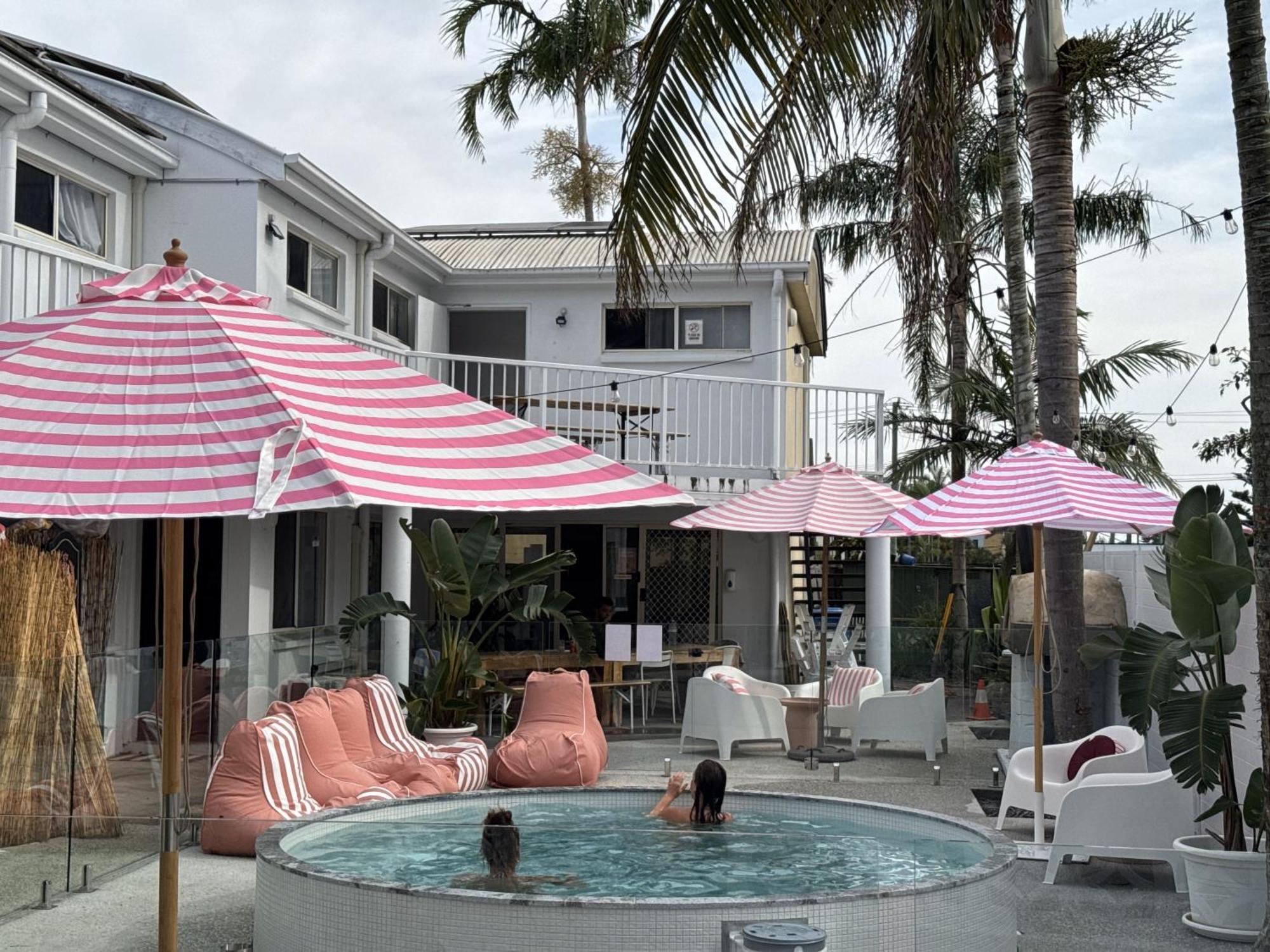 Auberge de jeunesse Cali Backpackers à Caloundra Extérieur photo